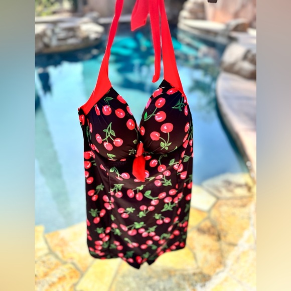 🍒 Vintage-Inspired Cherry Print Halter Swimdress Retro Pin-Up Style XXL - Picture 1 of 7